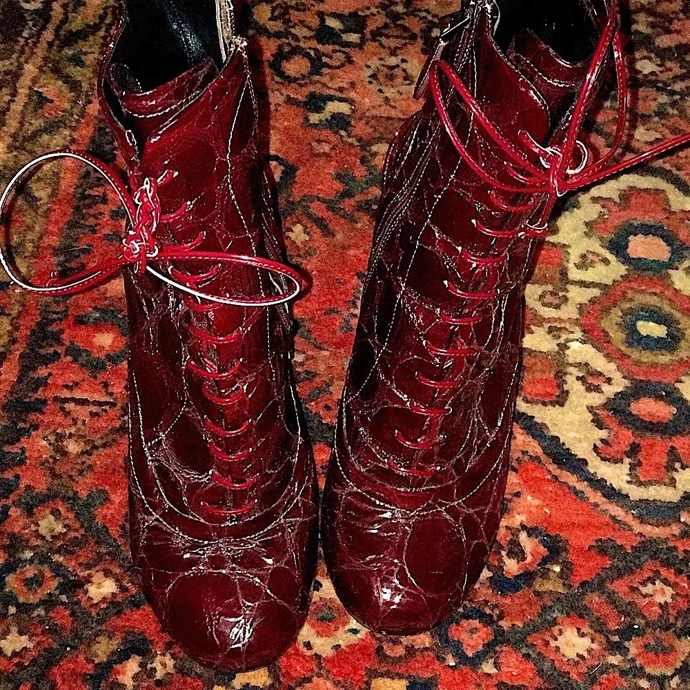 🔥Alaïa patent wedge booties! RARE